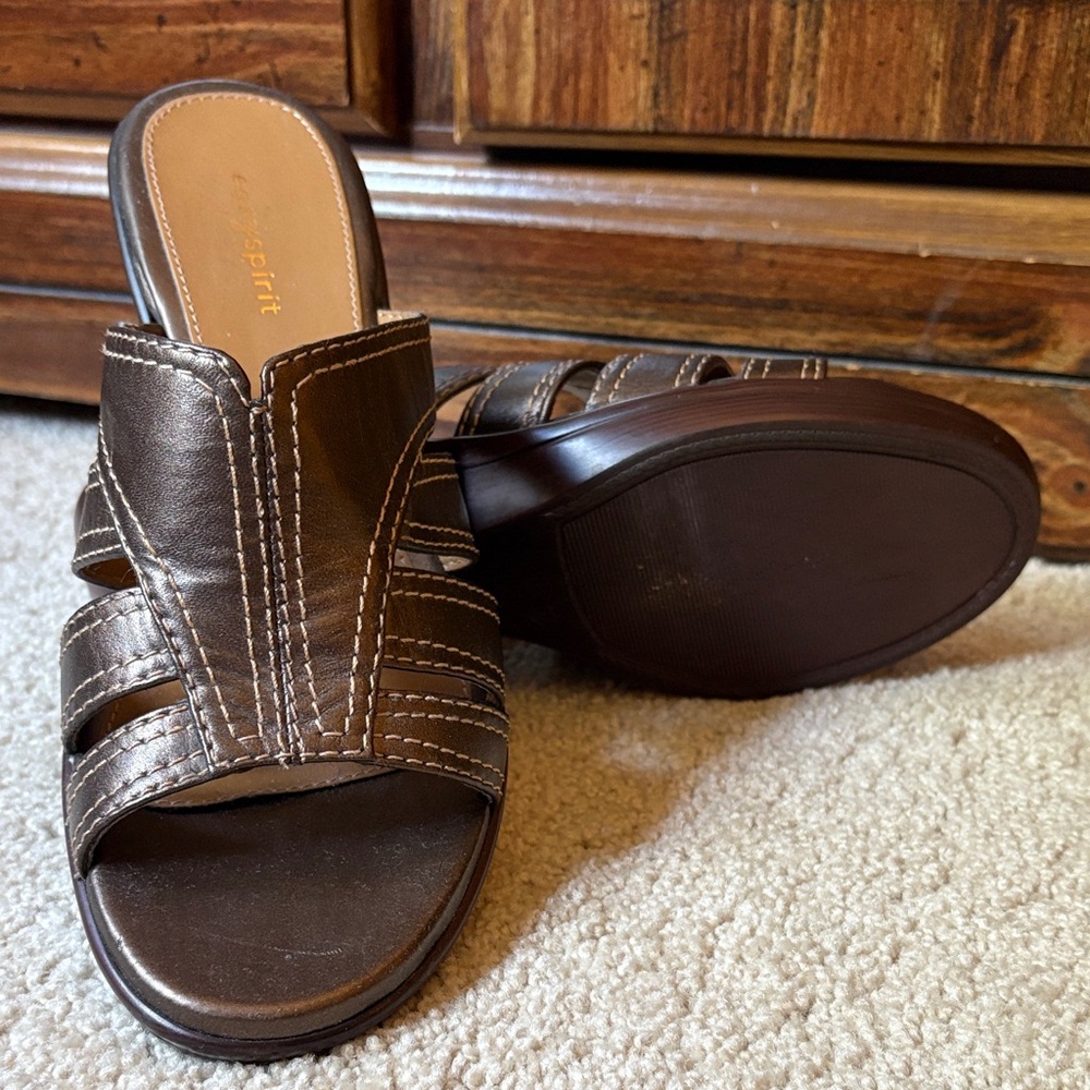 Easy Spirit Women's Brown Sandals